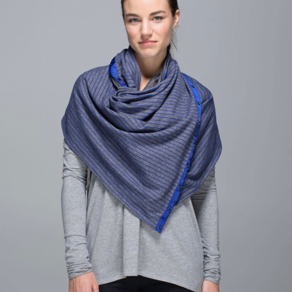 Lululemon Vinyasa Scarf Rulu Parallel Stripe Pigment Blue/Heathered Black